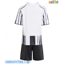 Camisa de time de futebol Juventus Replicas 1º Equipamento Infantil 2025-26 Manga Curta (+ Calças curtas)